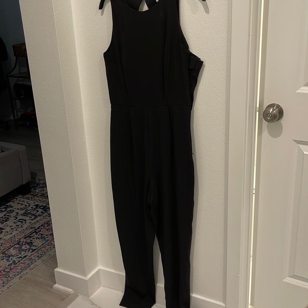 Black business casual H&M jumpsuit. Size 8.
